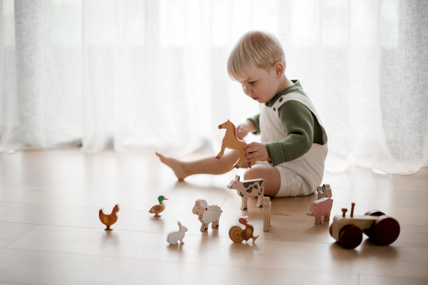 Wooden Farm Animal & Tractor Play Set – Imaginative Open-Ended Toy for Ages 2+